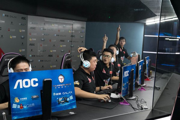 直塞打穿防 直塞打穿防